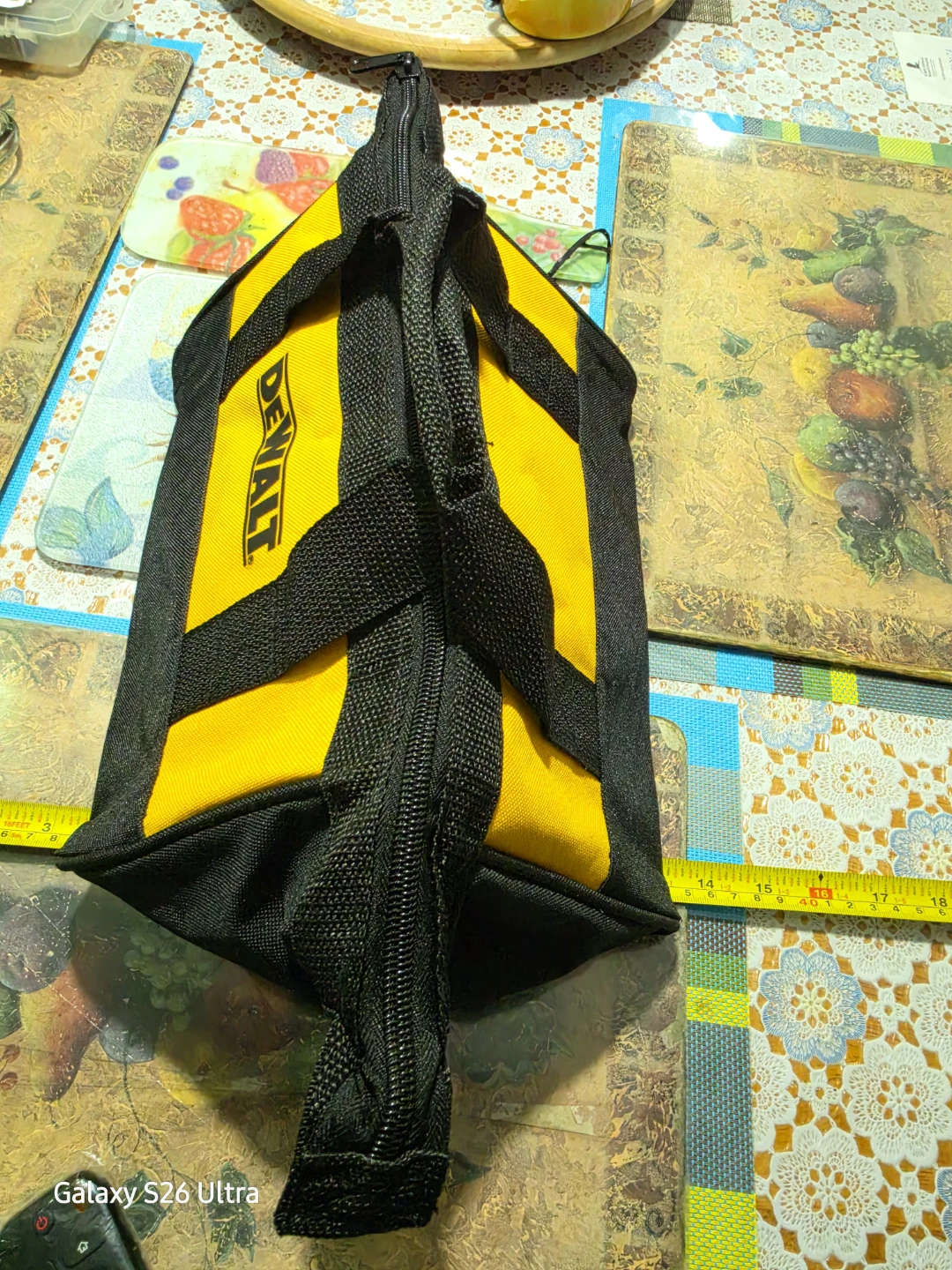Dewalt Medium Duty Nylon Tool Bag Fits Drills Batteries Charger - photo 2