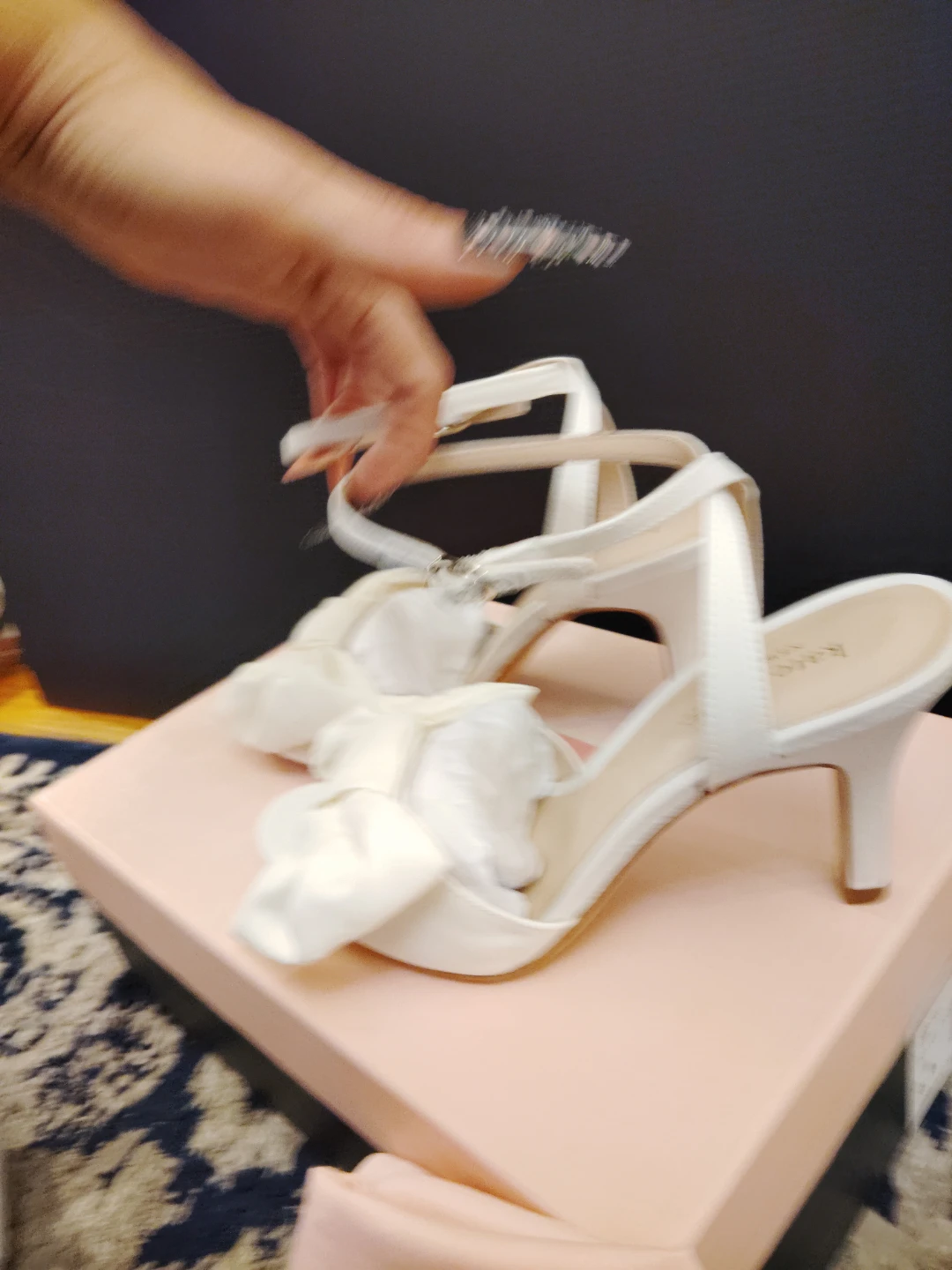 Kate Spade White Bow Heels - photo 2
