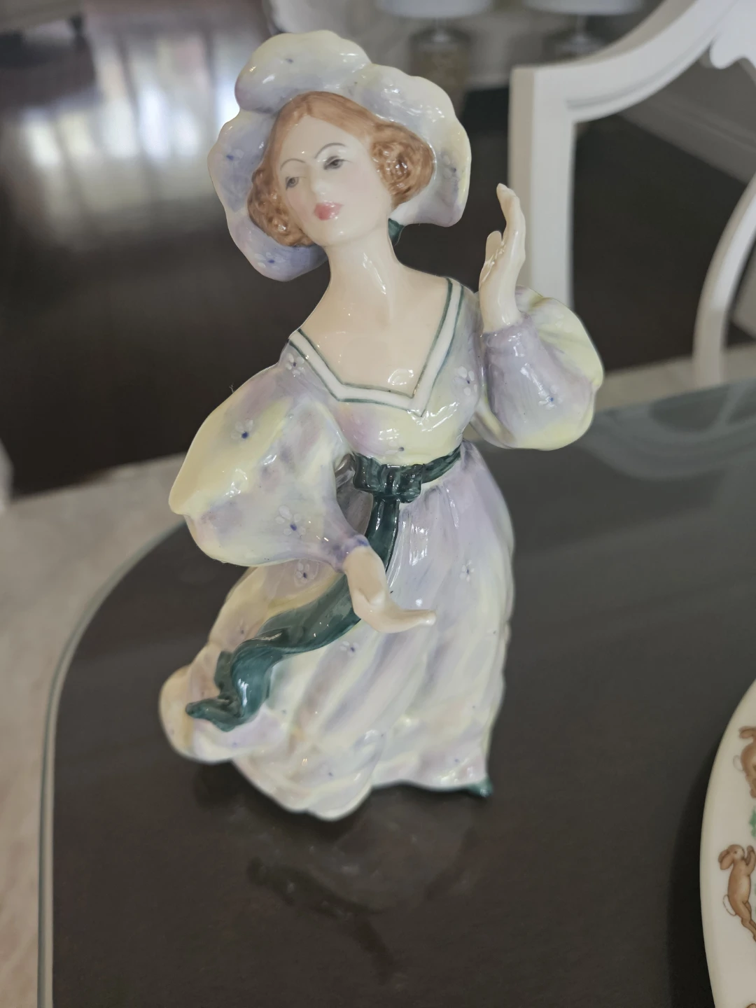 Royal Doulton "Grand Manner" HN 2723 Figurine