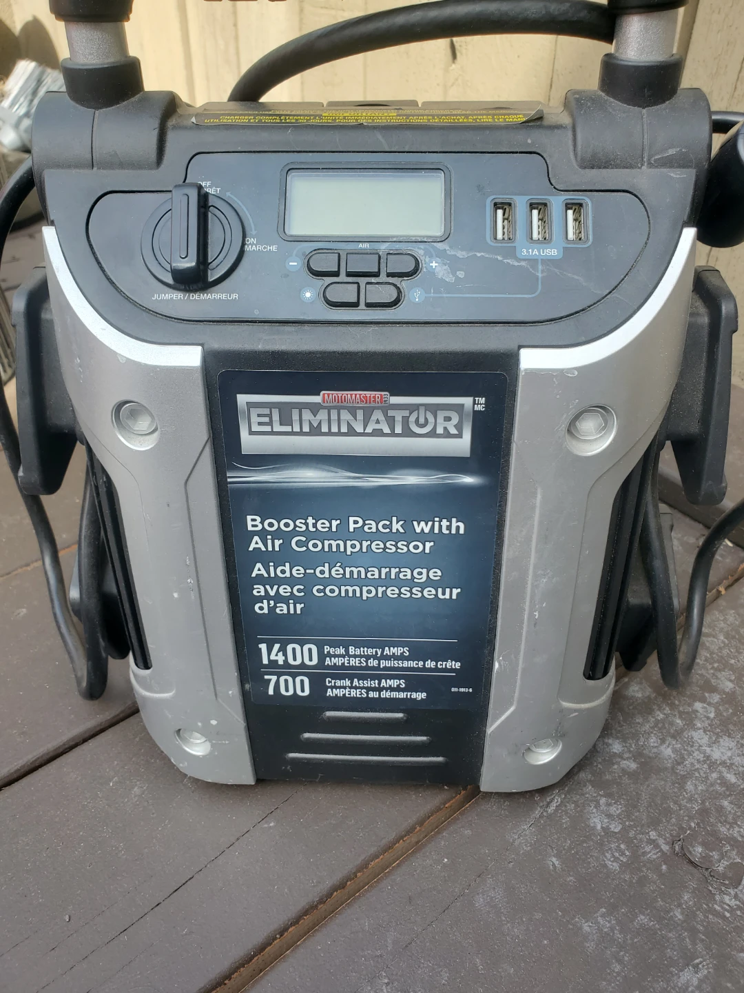 Motomaster Eliminator Booster Pack with Air Compressor
