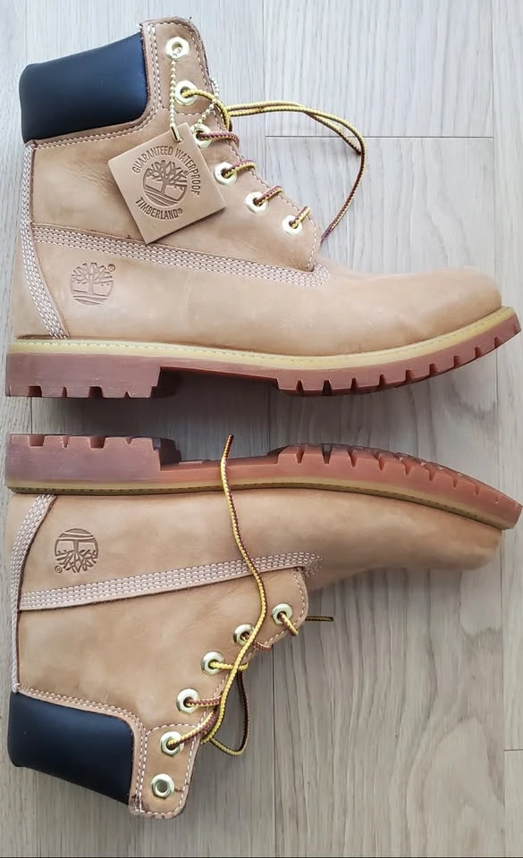 NWT 8.5 Women's Timberland Boots - photo 3