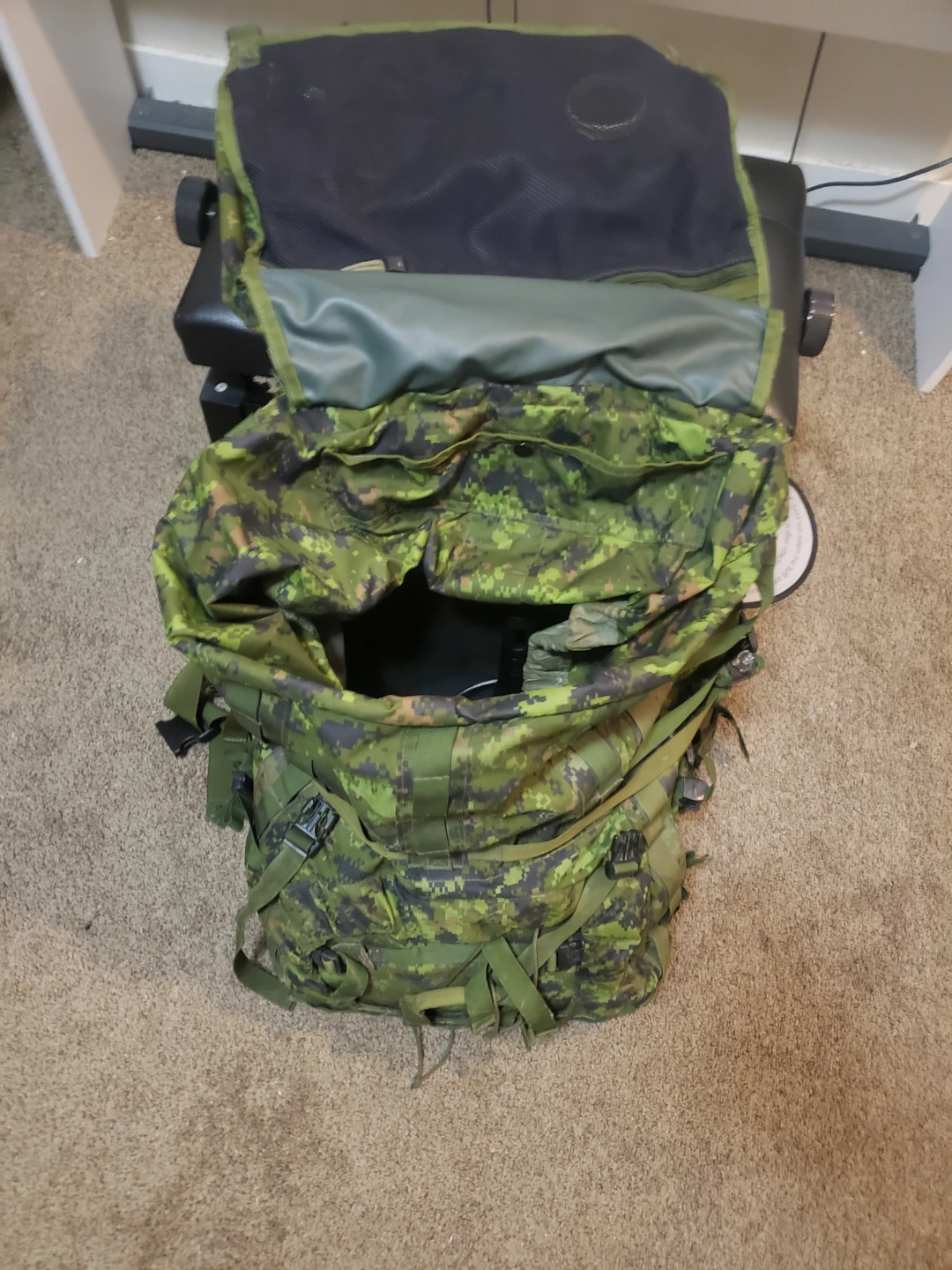 Canadian Military C7 Large Rucksack Backpack - CADPAT - photo 3