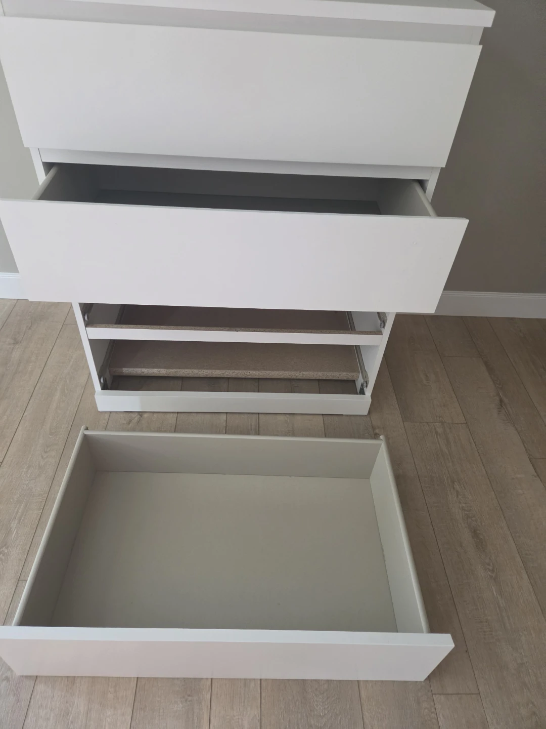 White 3-Drawer Dresser/Cabinet - photo 2
