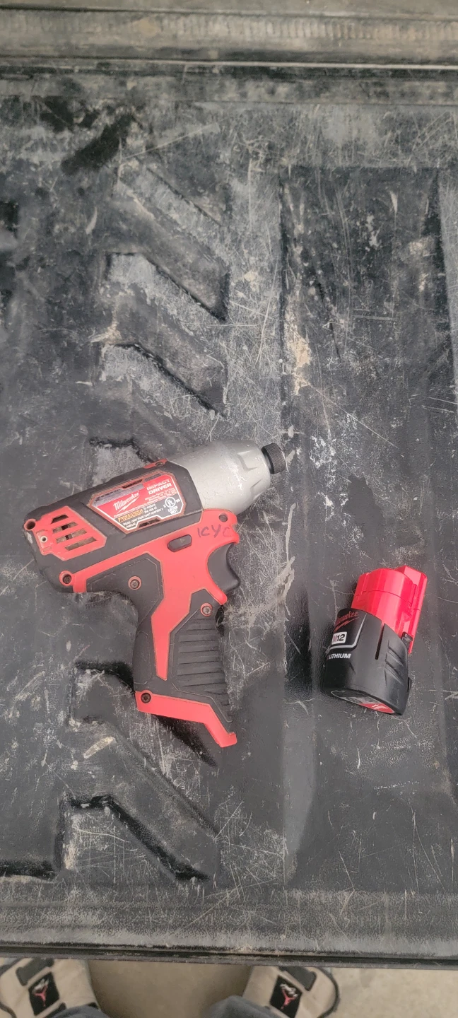 Milwaukee M12 Hackzall Cordless Reciprocating Saw Kit - photo 2