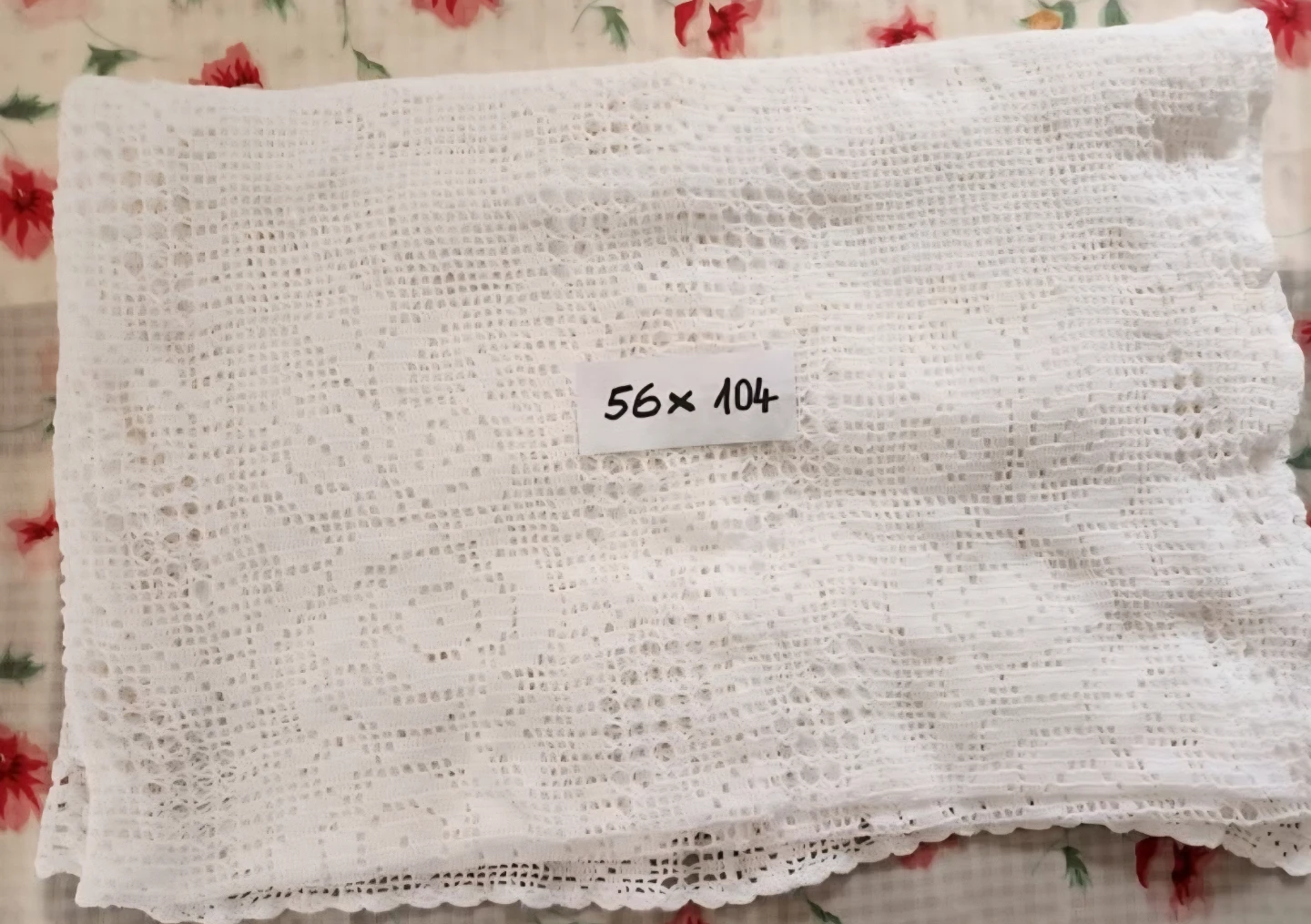 HAND CROCHETED BEDSPREAD OR TABLECLOTH - photo 4