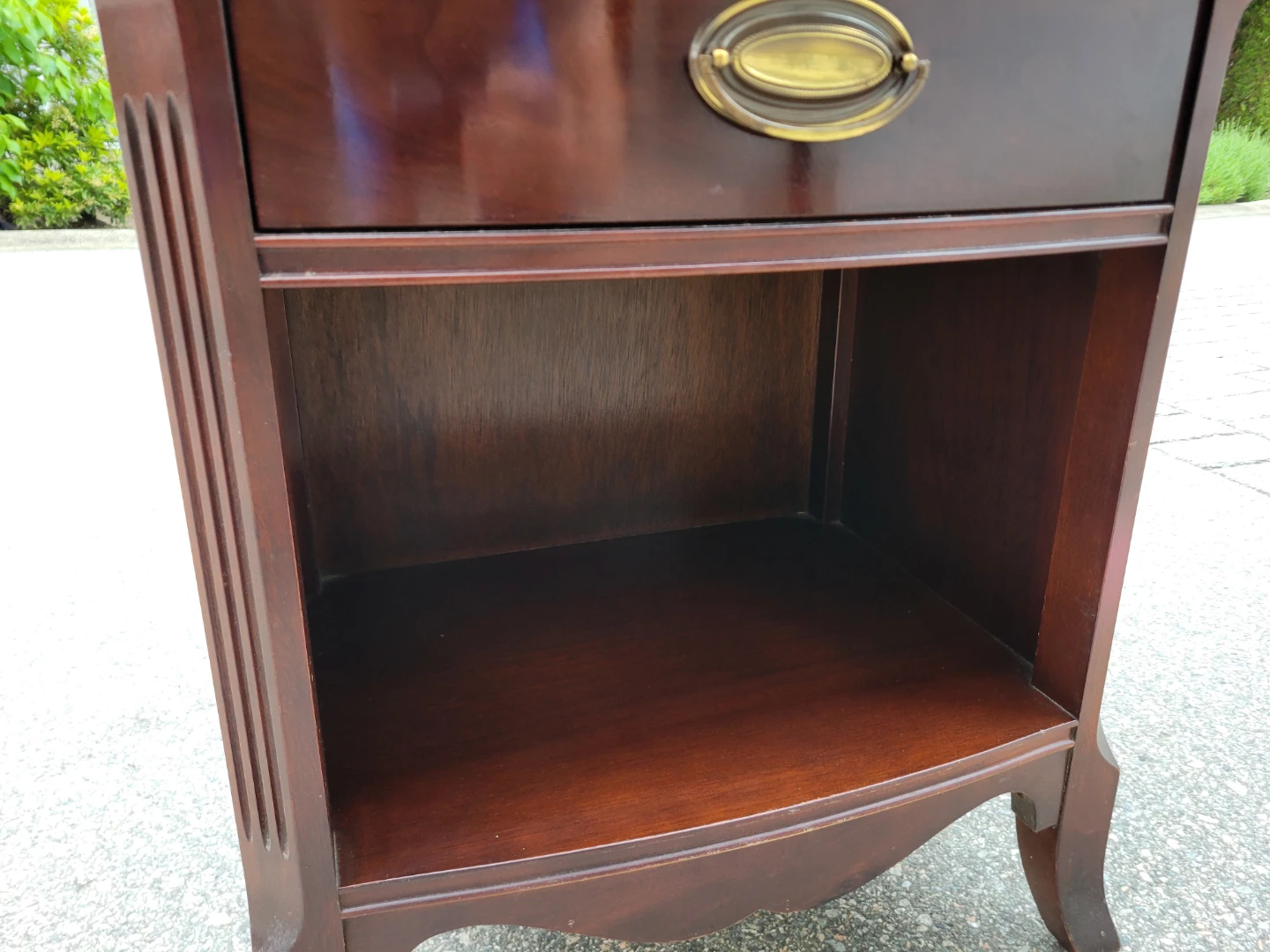 Vintage Gibbard Solid Wood Nightstand / Side Table. - photo 4