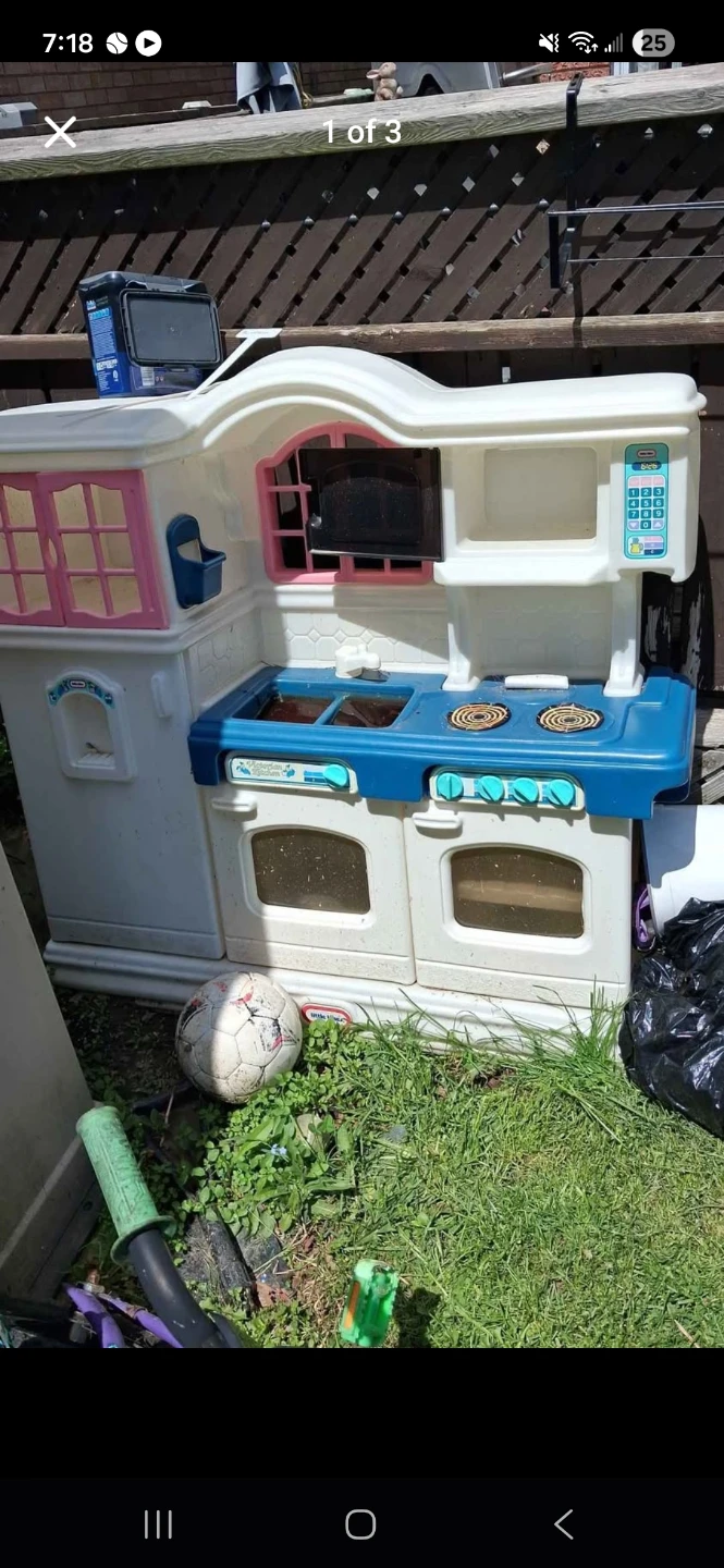 Little Tikes Play Kitchen