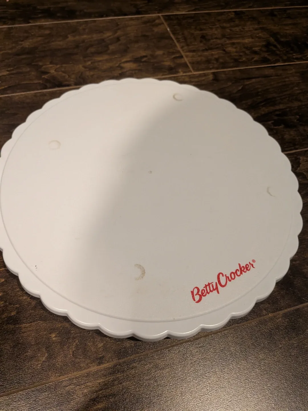Betty Crocker Round Cake Decorating Turntable