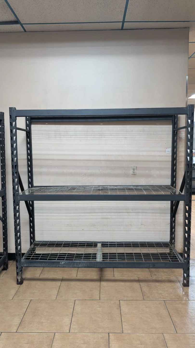 Heavy-duty industrial storage rack/shelving unit
