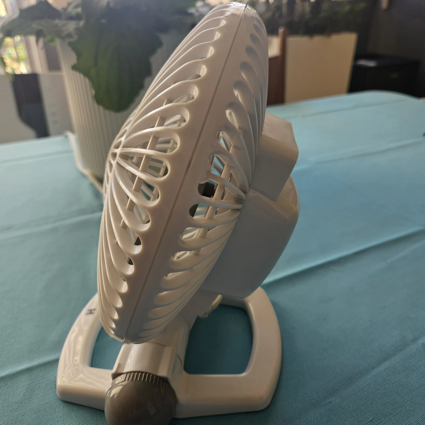 Holmes Portable Desk Fan - photo 5