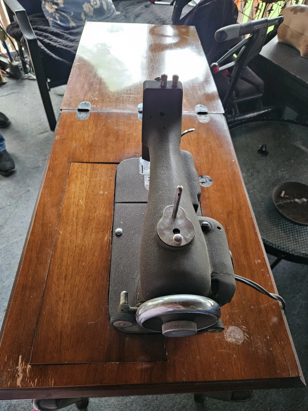 SEAMSTRESS ROTARY Sewing Machine - photo 3