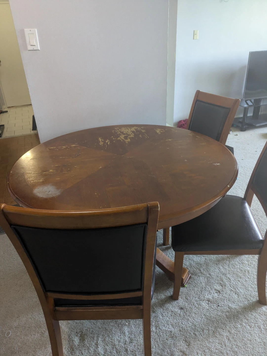 Round Dining Table with 3 Chairs
