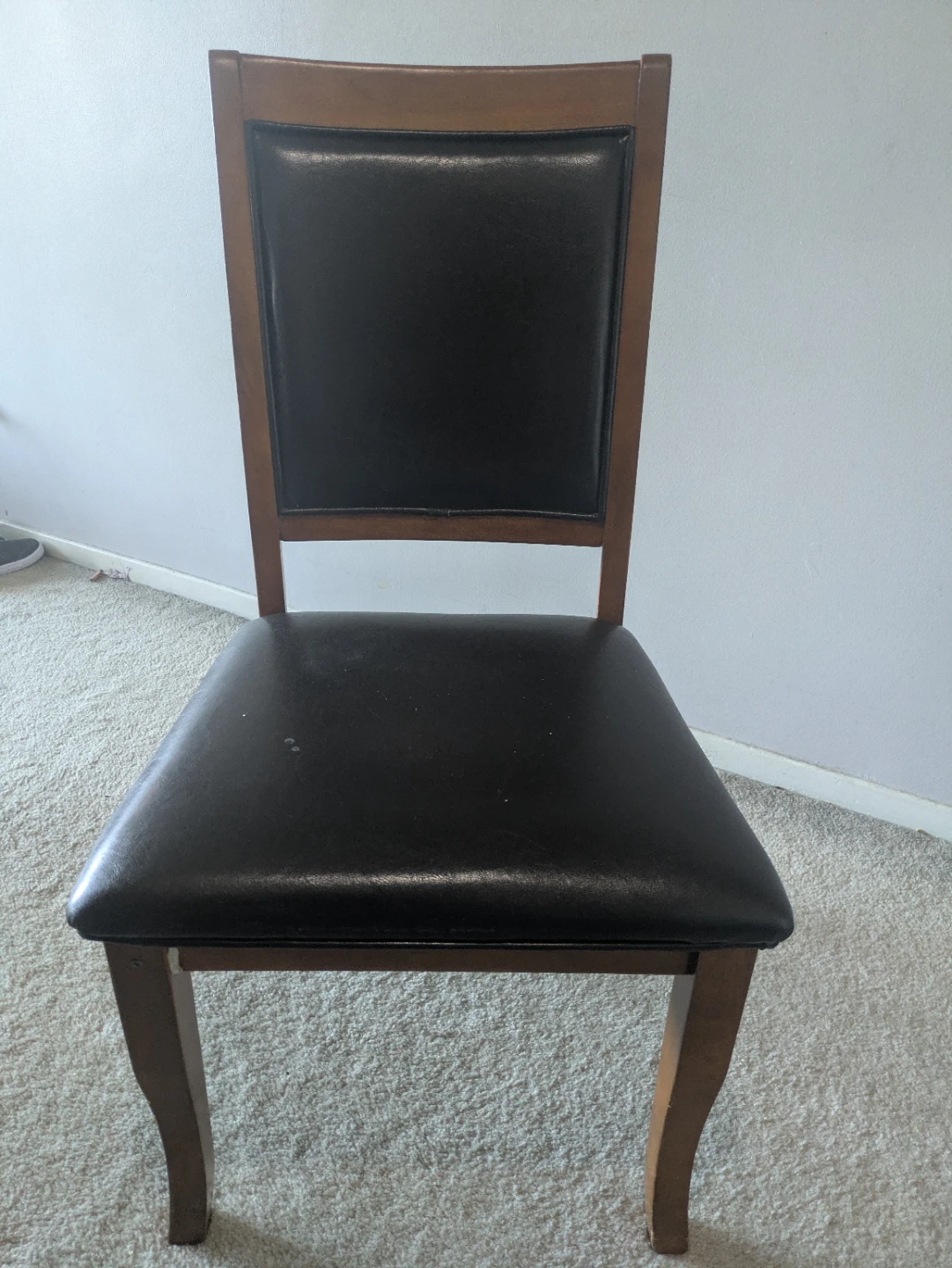 Round Dining Table with 3 Chairs - photo 4