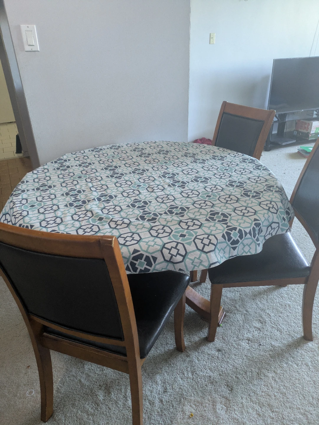 Round Dining Table with 3 Chairs - photo 5