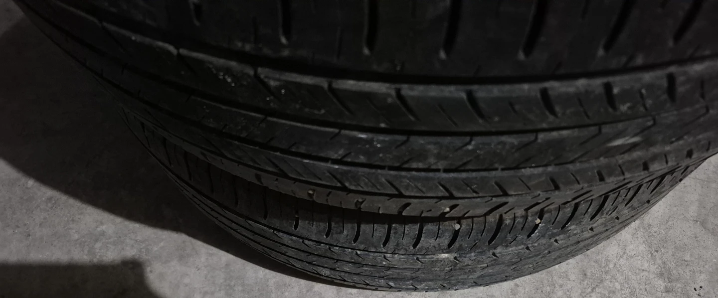 Good Pair of 2 All Seasons hankook Size 235 60 R18 M+S *DEAL* - photo 2