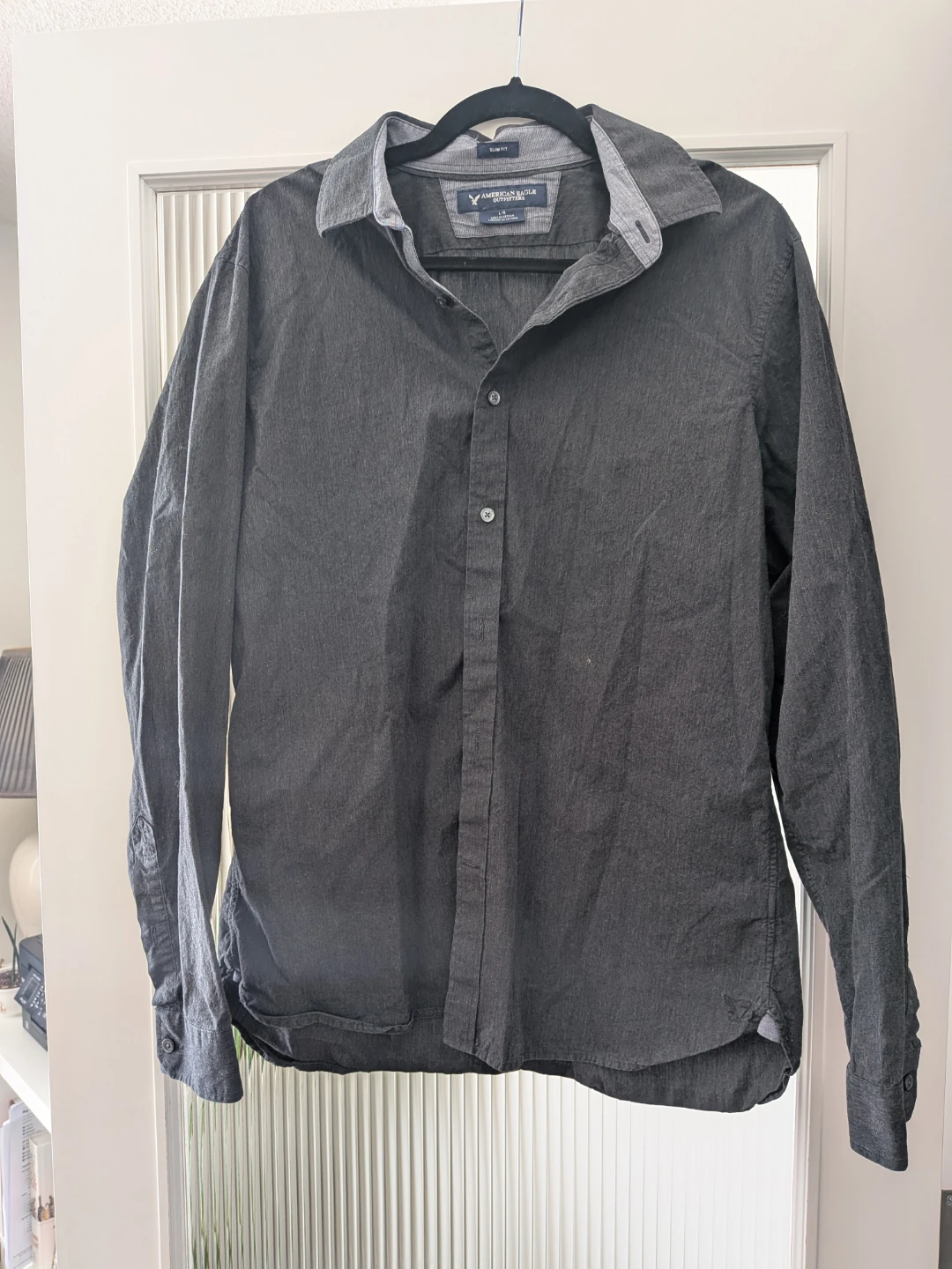American Eagle Outfitters Men's Slim Fit Button-Up Shirt