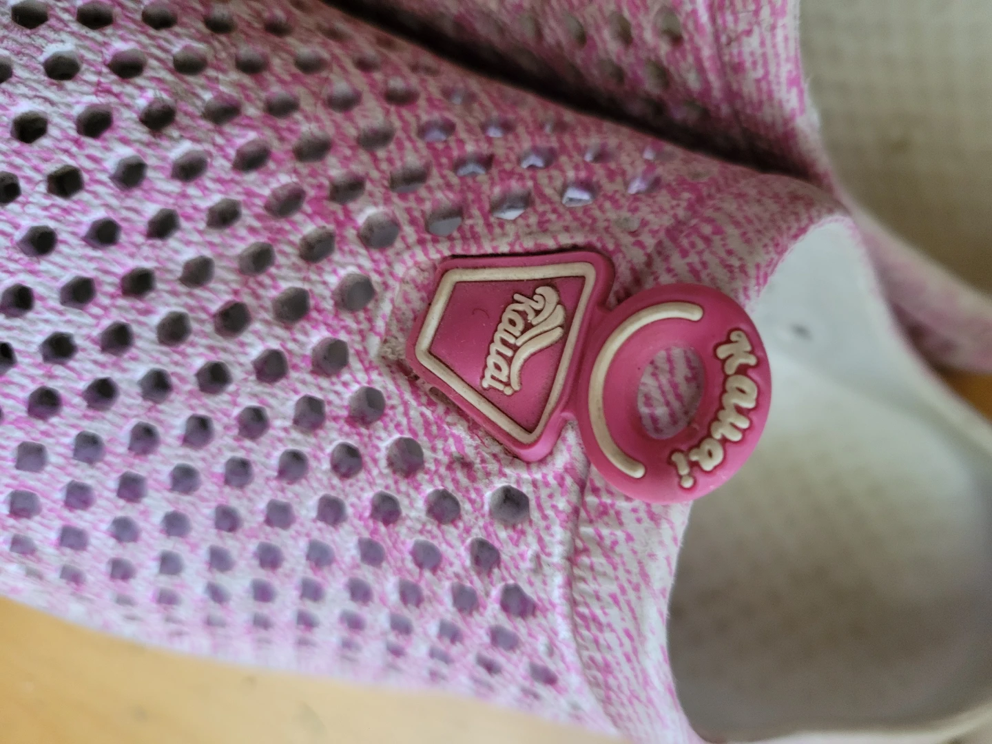 Kaua'i Pink Clogs Size 35 (approx Size 3) - photo 3