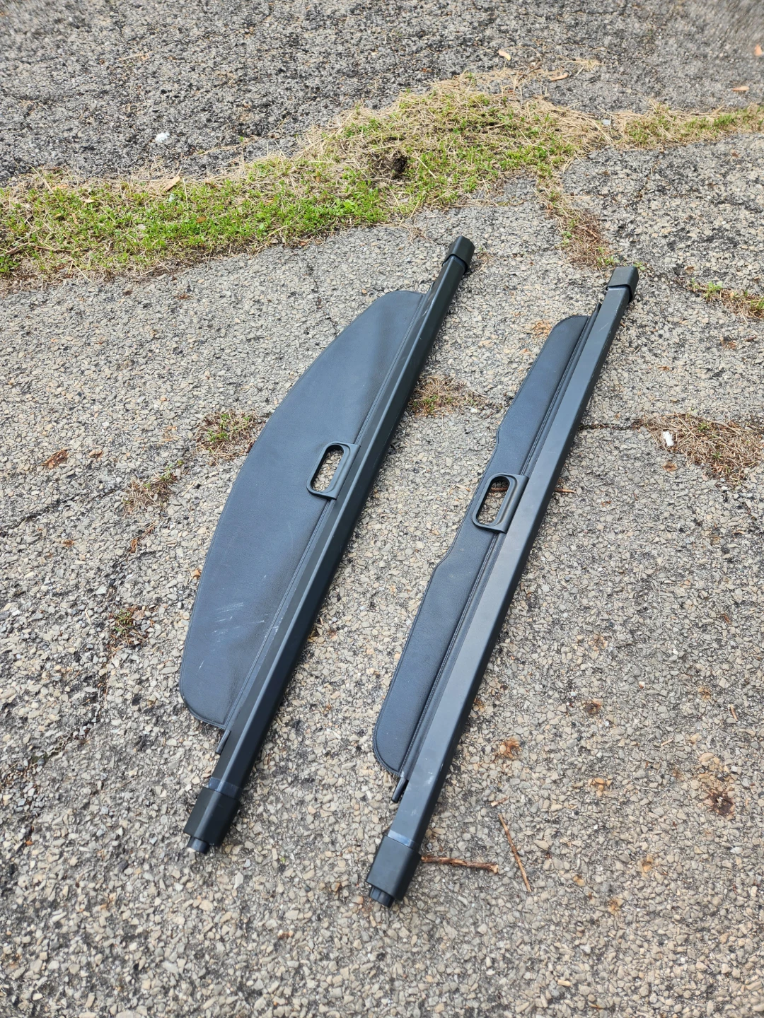 Black Cargo Cover Retractable Trunk Shade (2) for SUV/Car