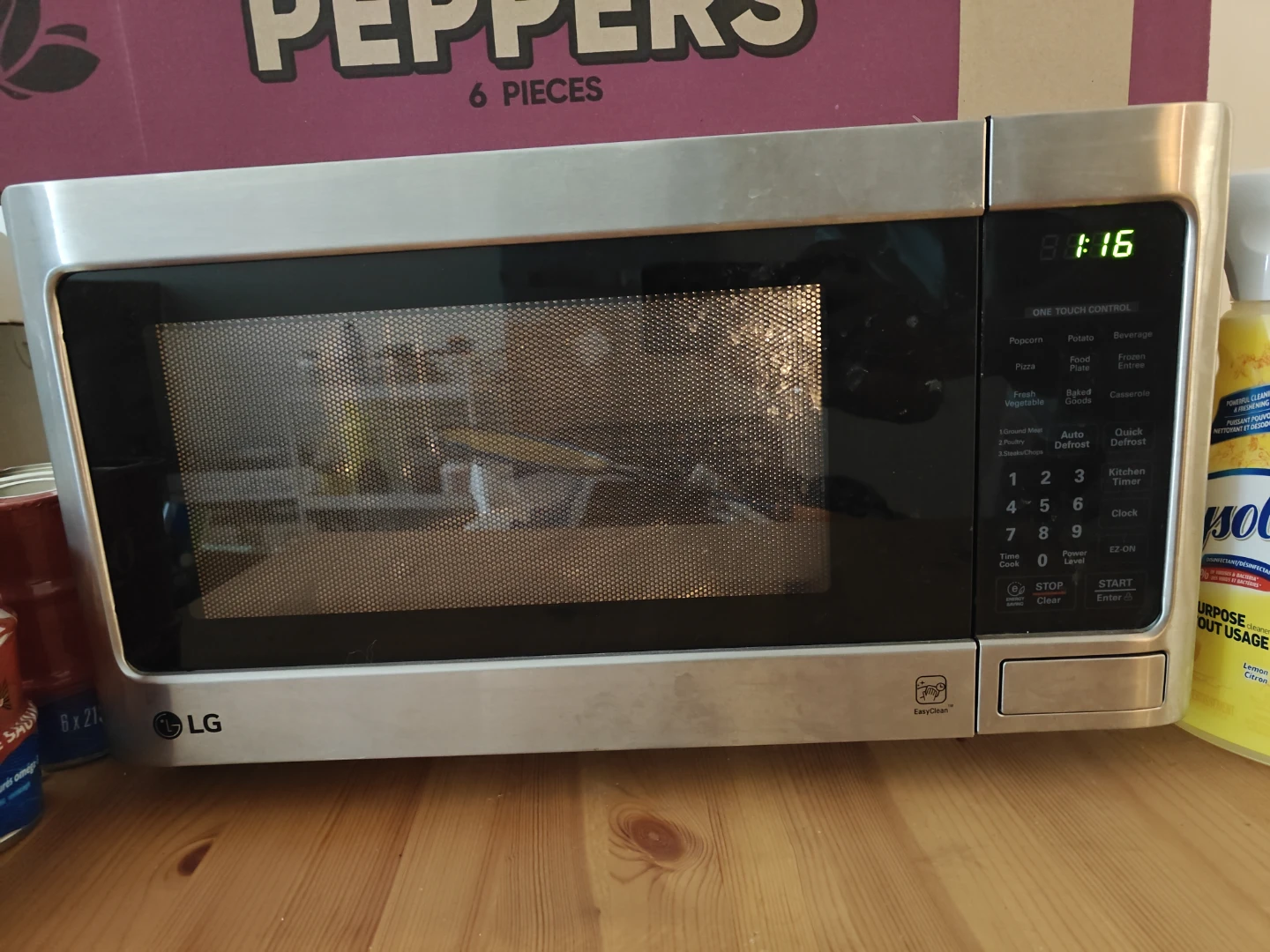 LG Microwave - photo 2