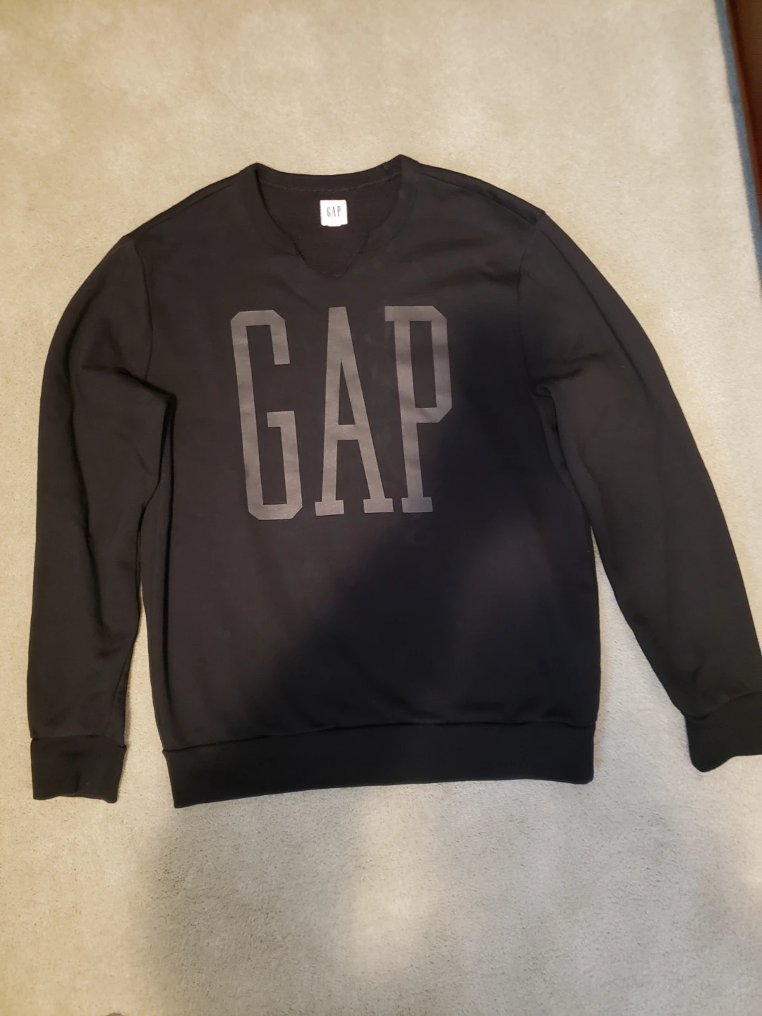 GAP Black Crew Neck Sweatshirt