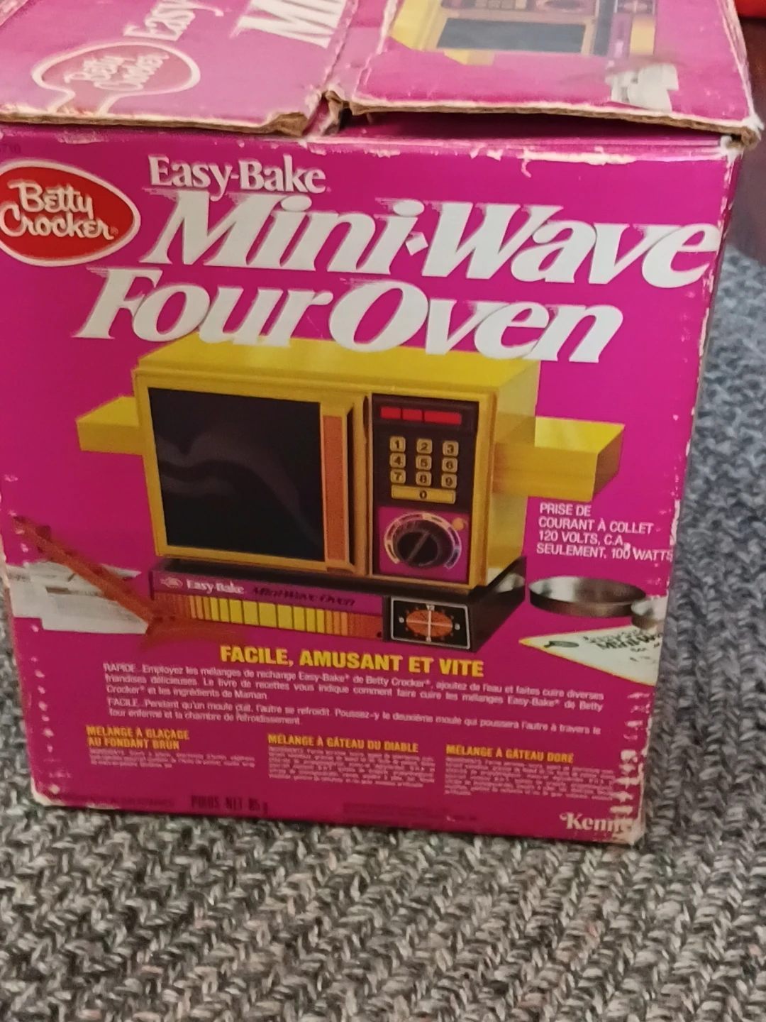 Betty Crocker Easy-Bake Mini-Wave Four Oven