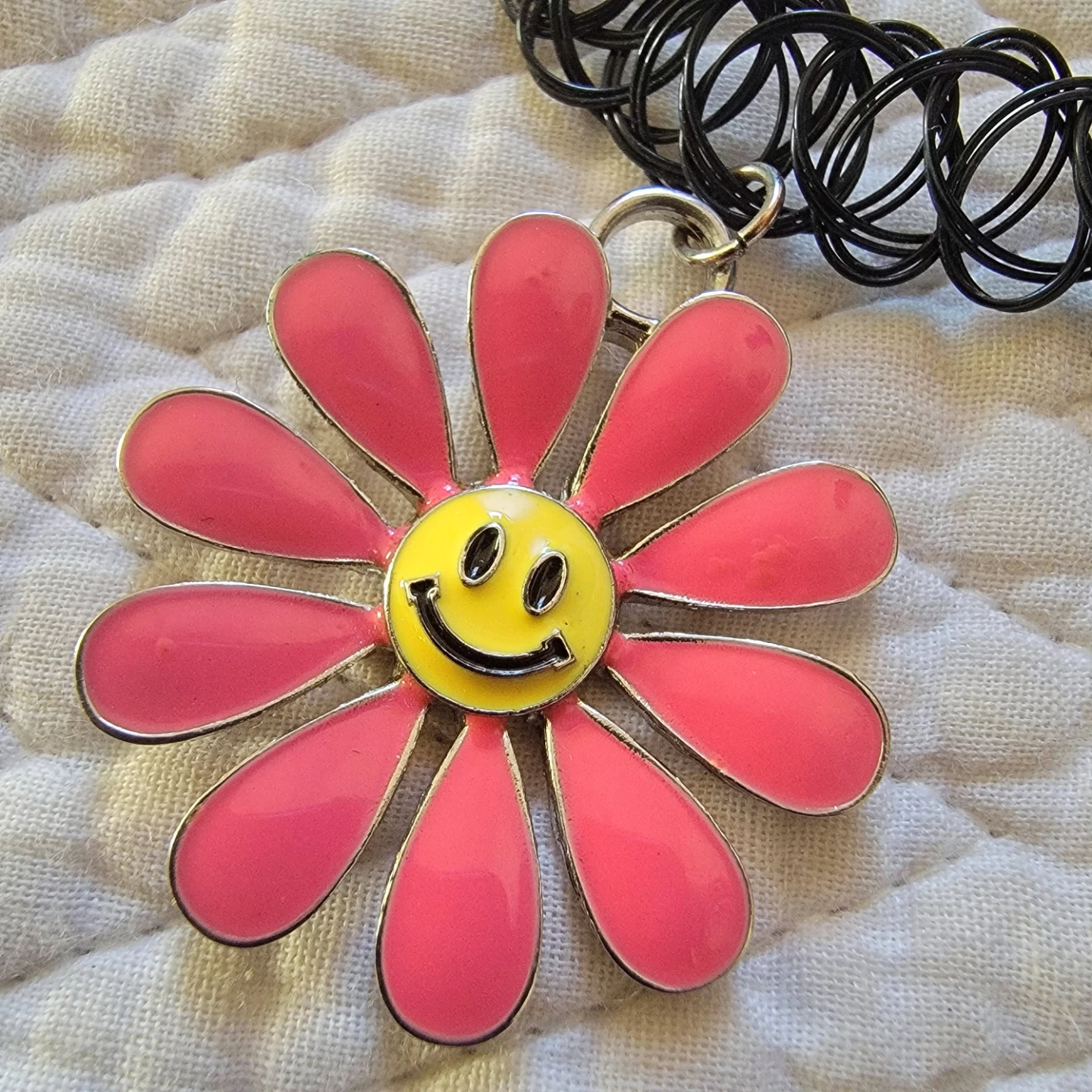 Flower Choker Necklace with Smiley Face Pendant - photo 3