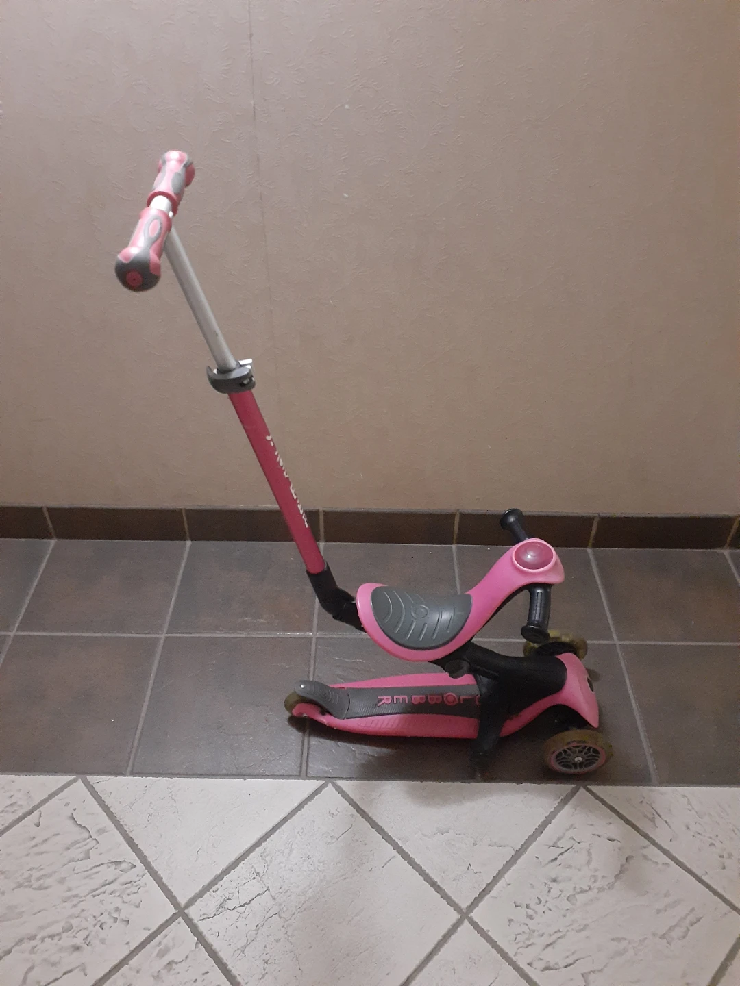 Globber Go-Up Deluxe 3-in-1Light Up Wheel Scooter - photo 3