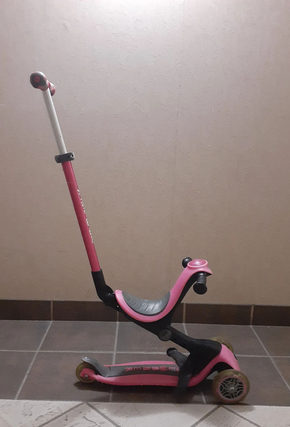 Globber Go-Up Deluxe 3-in-1Light Up Wheel Scooter - photo 4