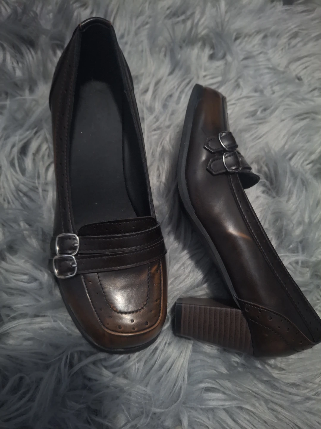 Stylish Brown faux laufers