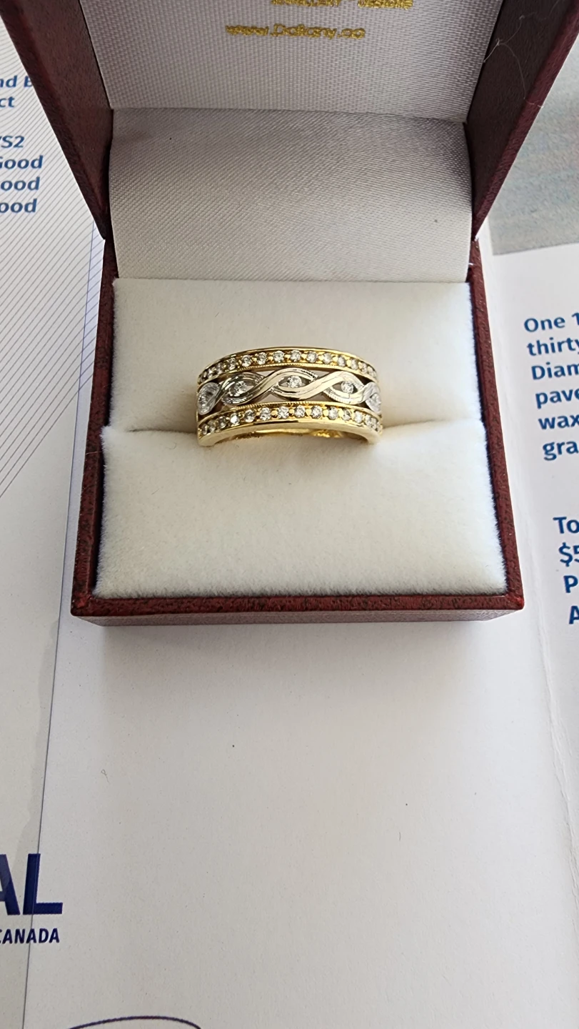 18K White and Yellow Gold Diamond Ring
