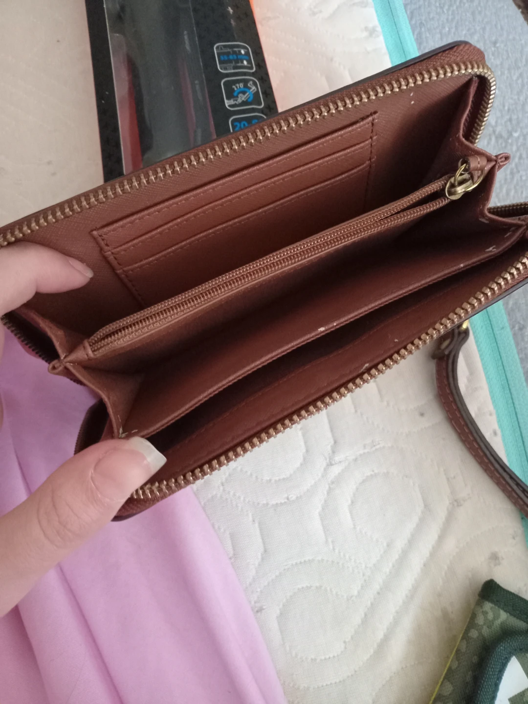 Fossil Brown Leather Zip Wallet - photo 2