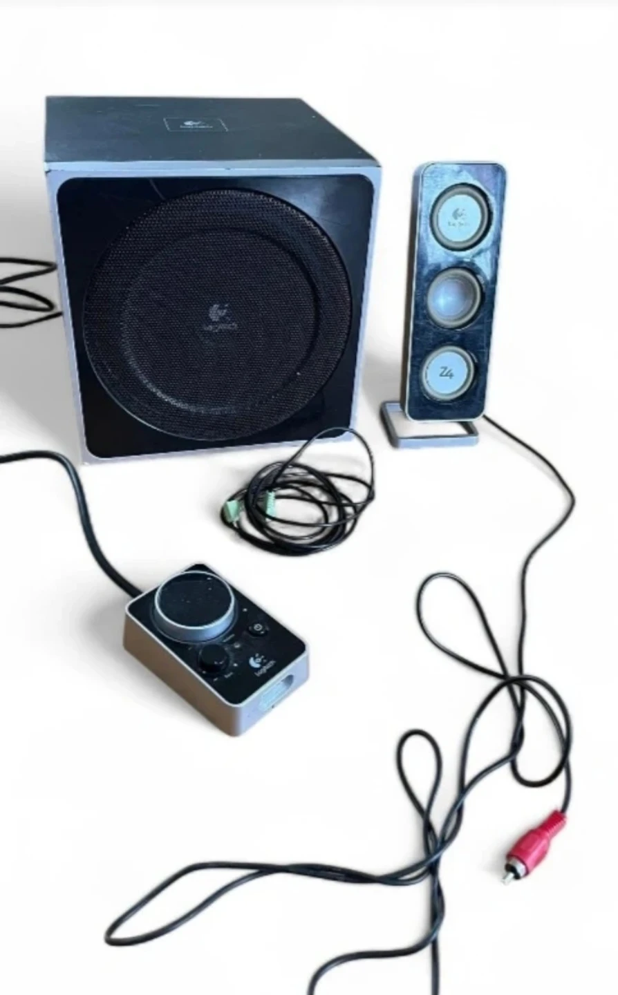 Logitech Z4 2.1 Computer Speaker System