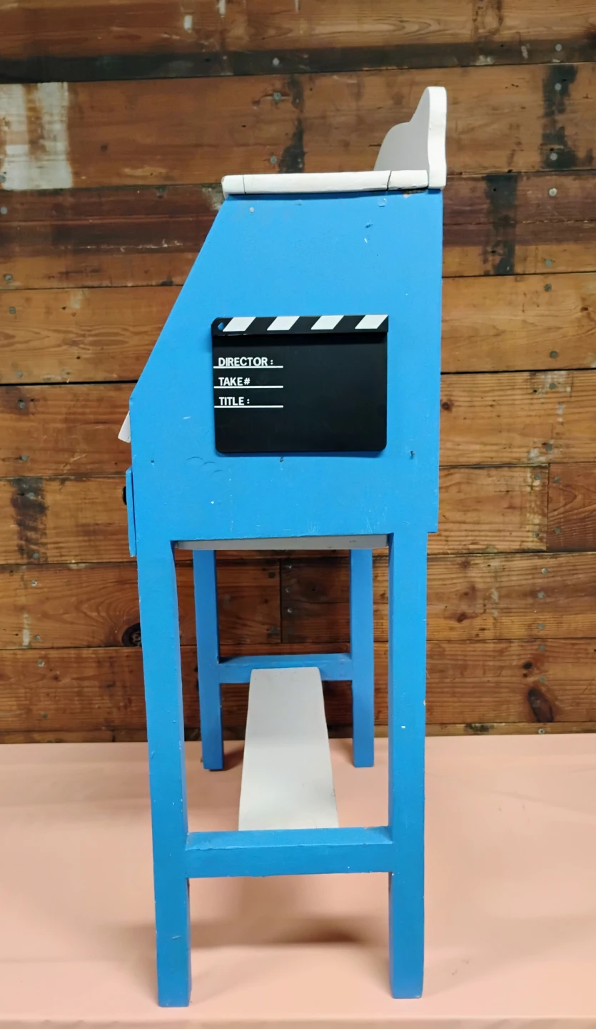 CHILD'S DESK WITH DROP FRONT - photo 5