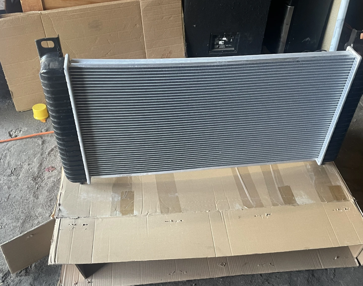 Radiator Assembly for 2006 Cadillac Escalade - photo 2