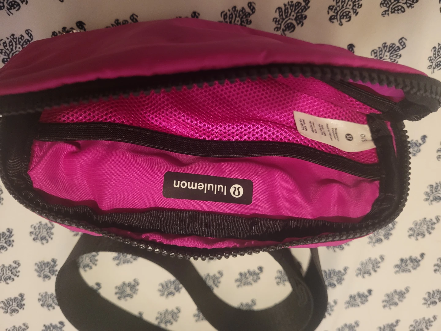 Lululemon Everywhere Belt Bag - Pink - photo 3