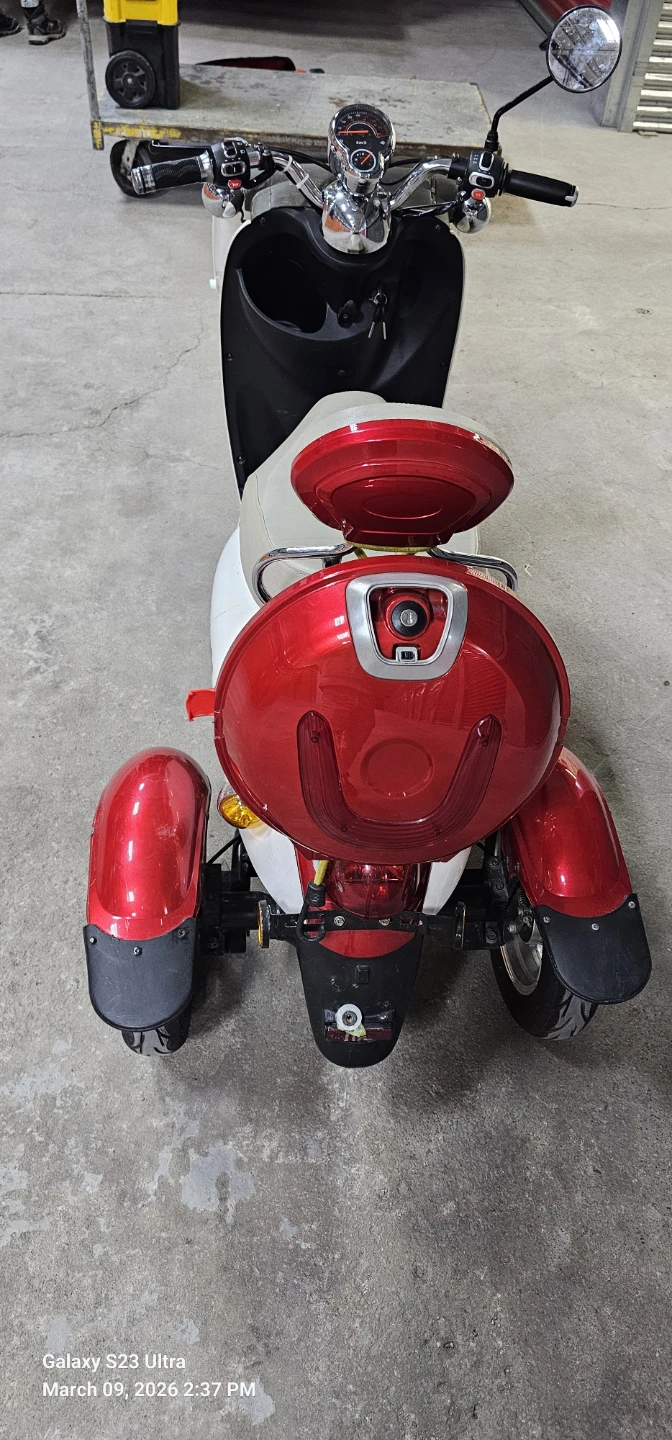 Red and White Electric Scooter (with new charger) - photo 2