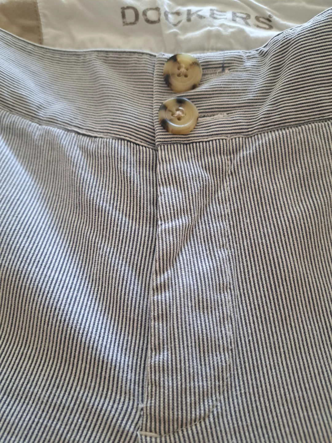 Dockers Striped Capris Size 12 - photo 3