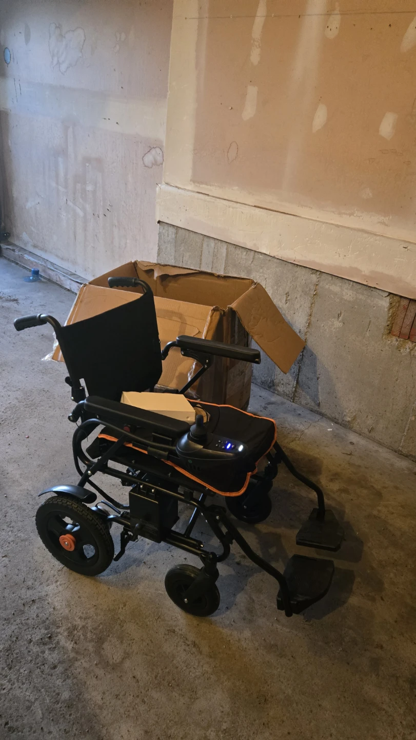 Folding Electric Wheelchair - photo 5
