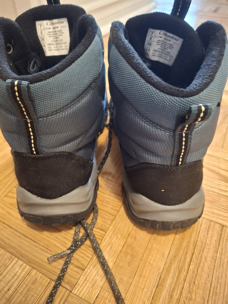 Columbia Women's Winter Boots - Size 7 - photo 4