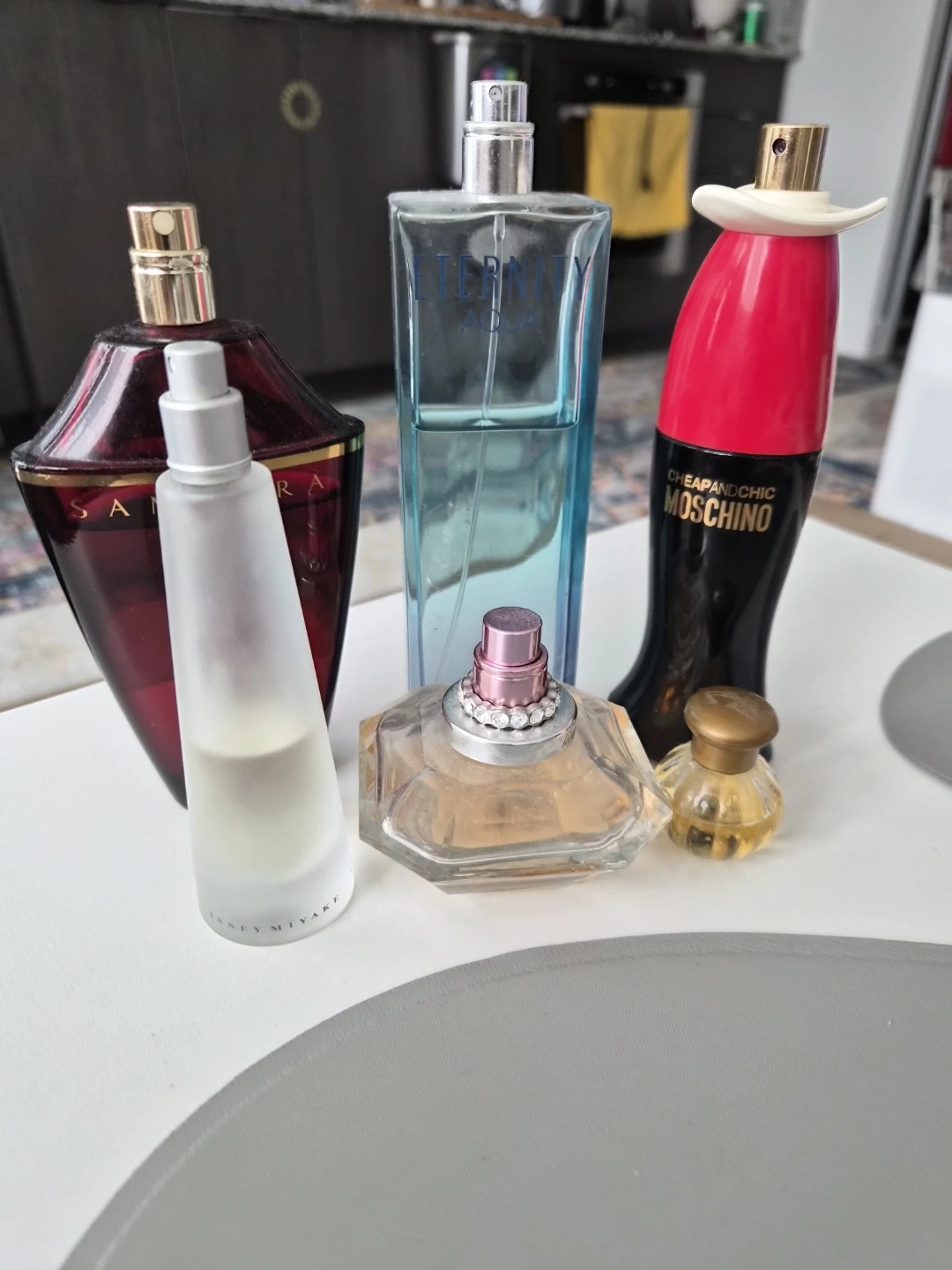 Assorted Women's Perfumes - photo 2