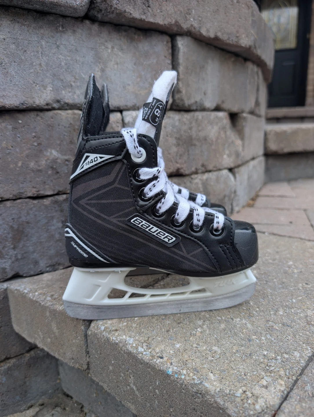 Kids Bauer Supreme Hockey Skates - Size Y8 R