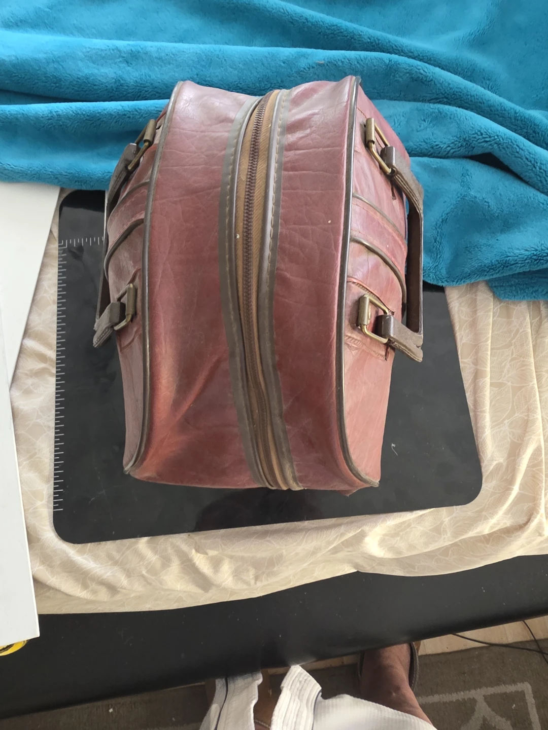 Elite Columbia 300 Invader  Bowling Ball +Bag - photo 3