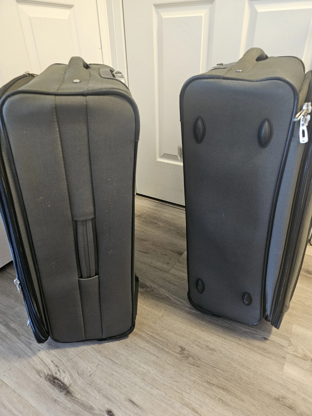 2 WestJet, Olive green color,  Rolling Suitcase Set - photo 5