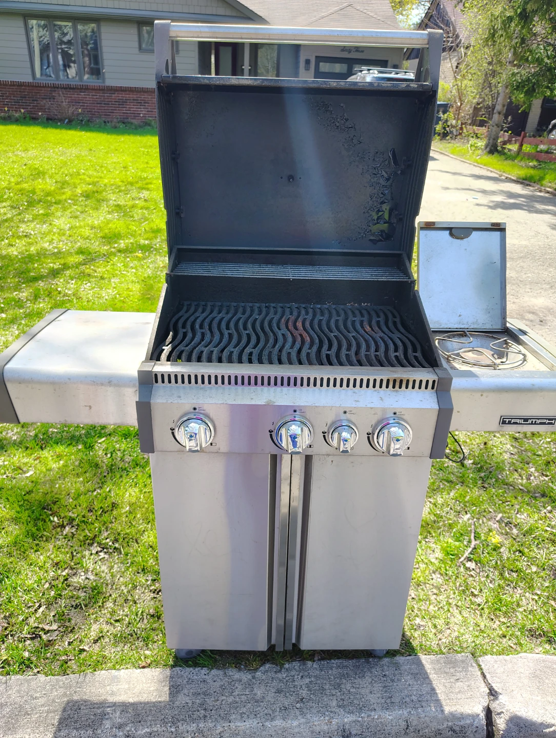 Napoleon Triumph Gas Grill