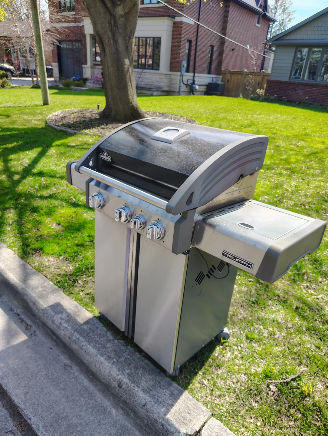 Napoleon Triumph Gas Grill - photo 3