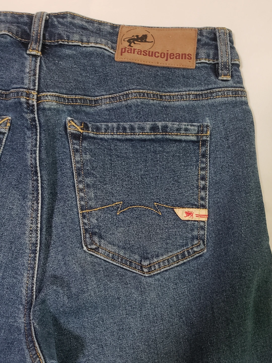 Brand new Women's Parasuco Strech Jeans - photo 4