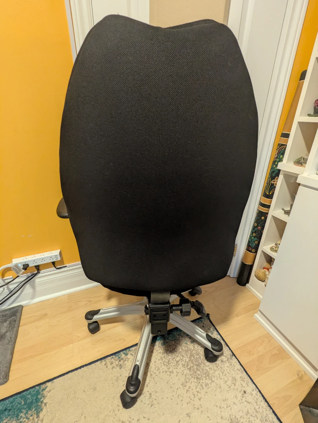 Multi functional Ergo Office / Gaming chair - photo 2