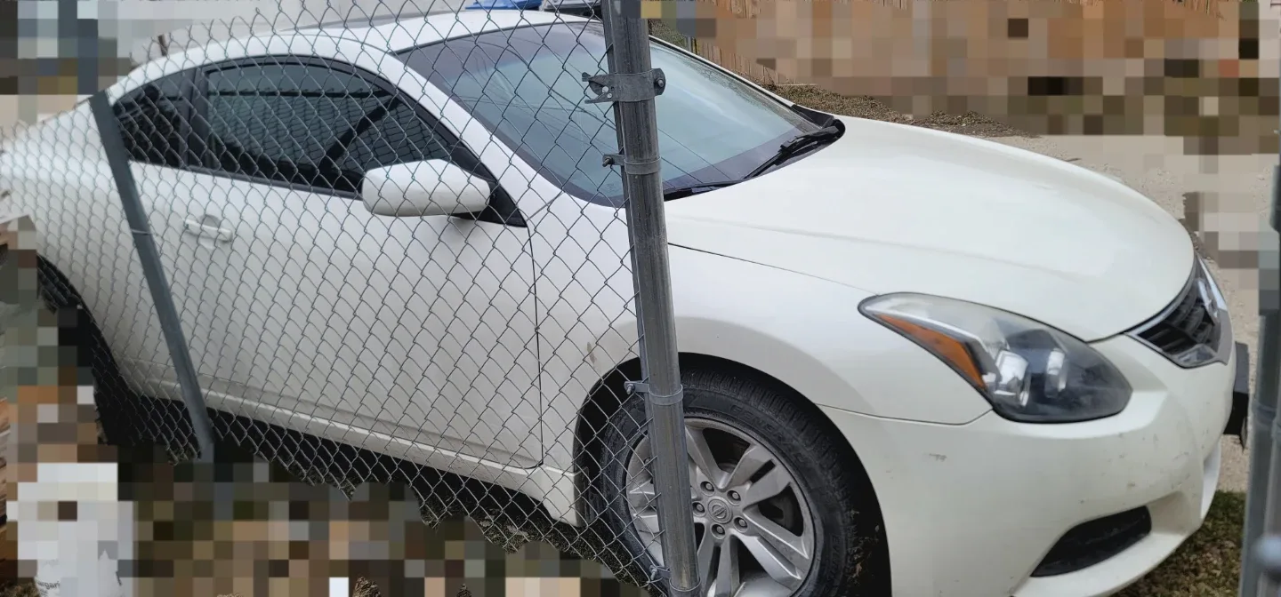 White Nissan Altima 2.5 S Coupe - photo 4