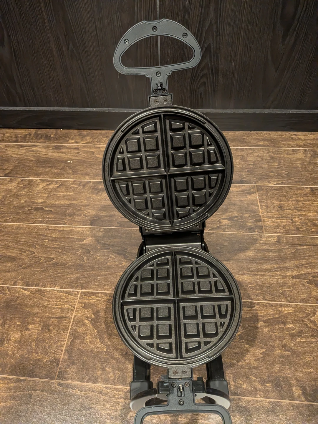 Hamilton Beach Waffle Maker - photo 2