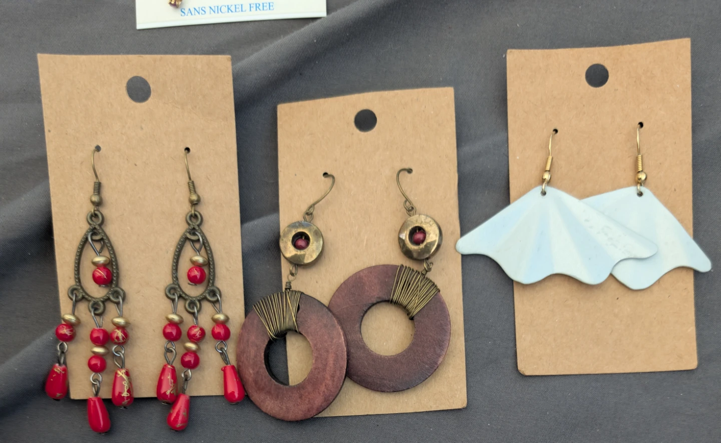 Costume jewelry 10 earrings,ring,2 necklaces - photo 5